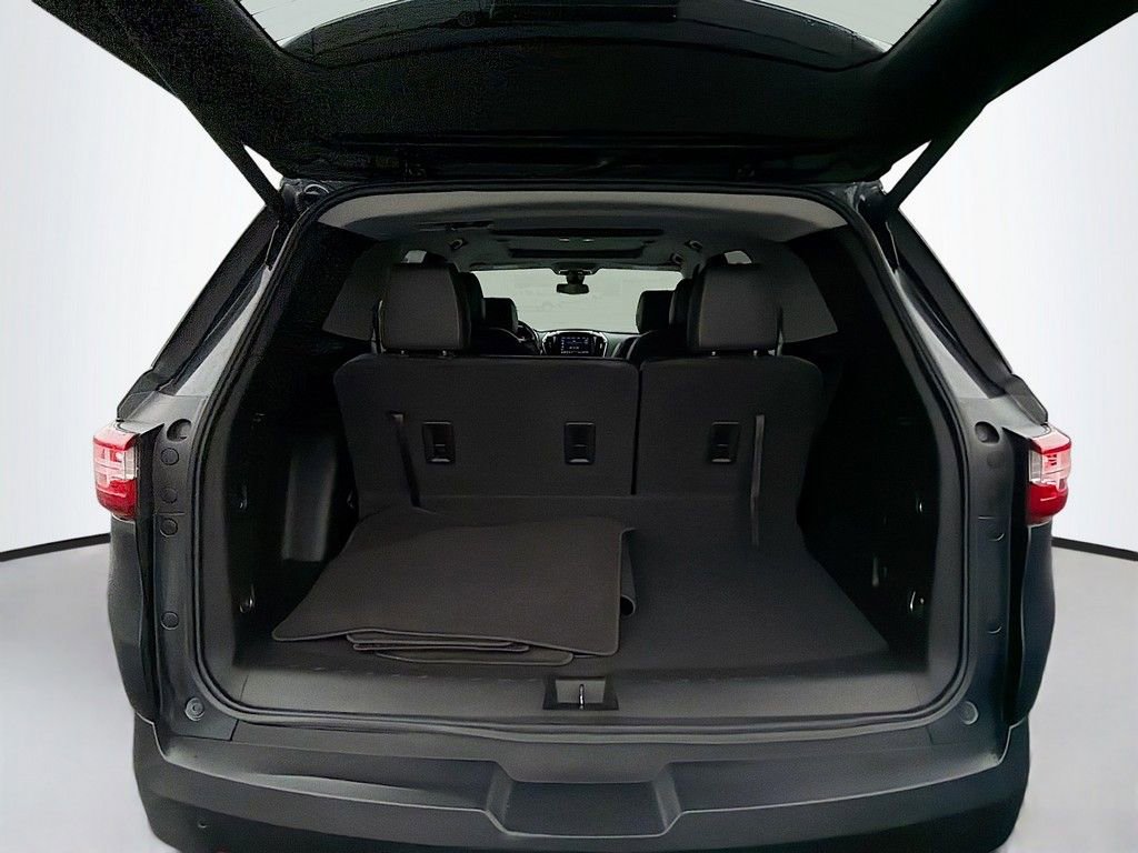 Used 2021 Chevrolet Traverse RS image 15