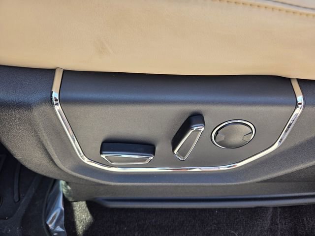 Used 2023 Ford Expedition Platinum image 5