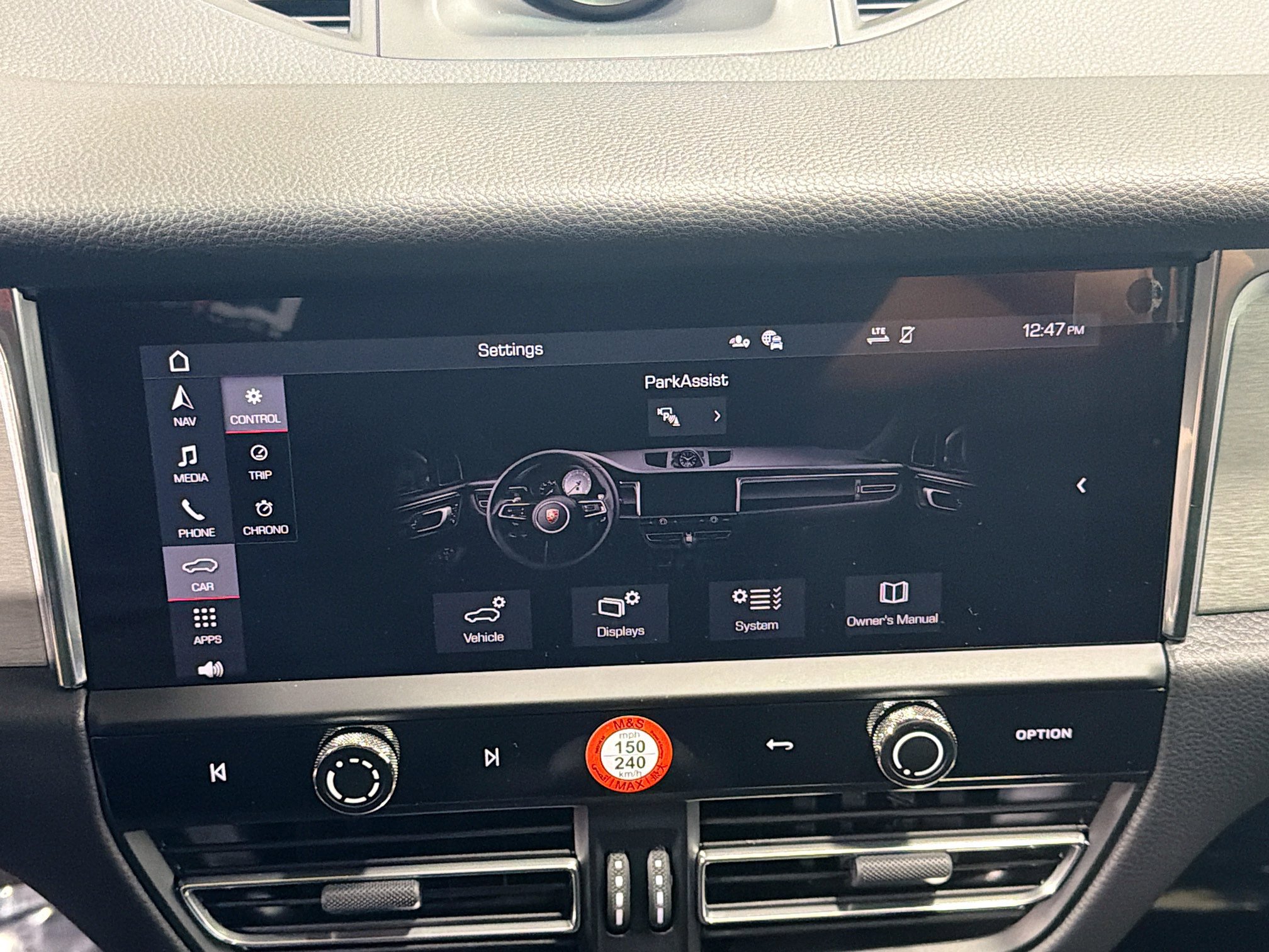 Certified 2026 Porsche Macan AWD/4WD image 29