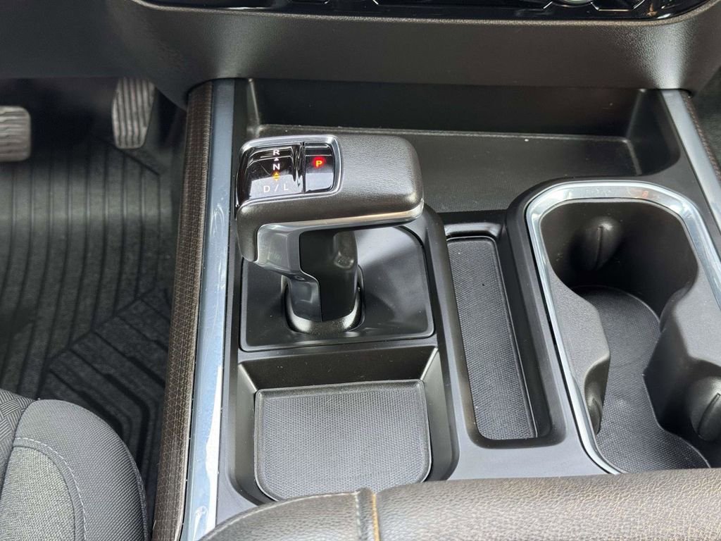 Used 2022 Chevrolet Silverado 1500 RST image 8