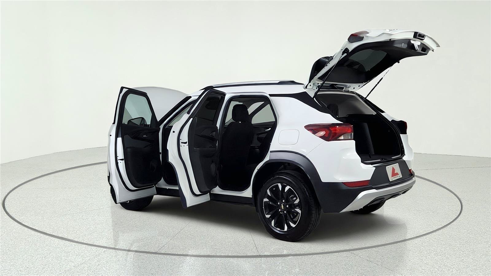 Used 2023 Chevrolet TrailBlazer LT FWD image 12
