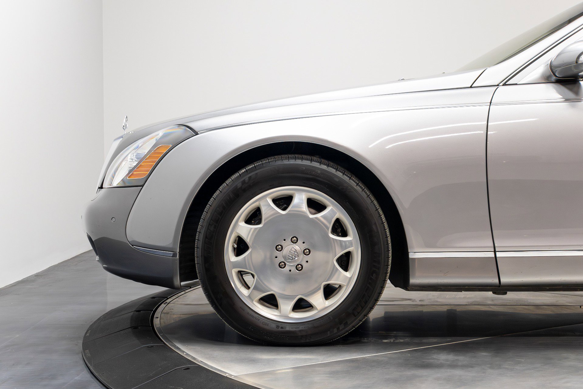 Used 2004 Maybach 57 image 51