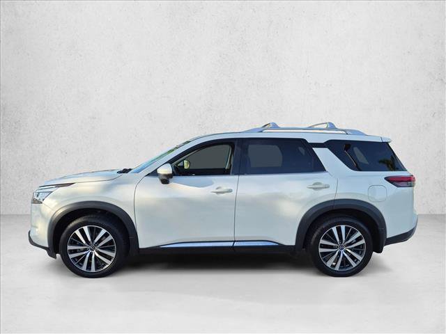 Used 2022 Nissan Pathfinder Platinum w/ Cargo Package FWD image 8