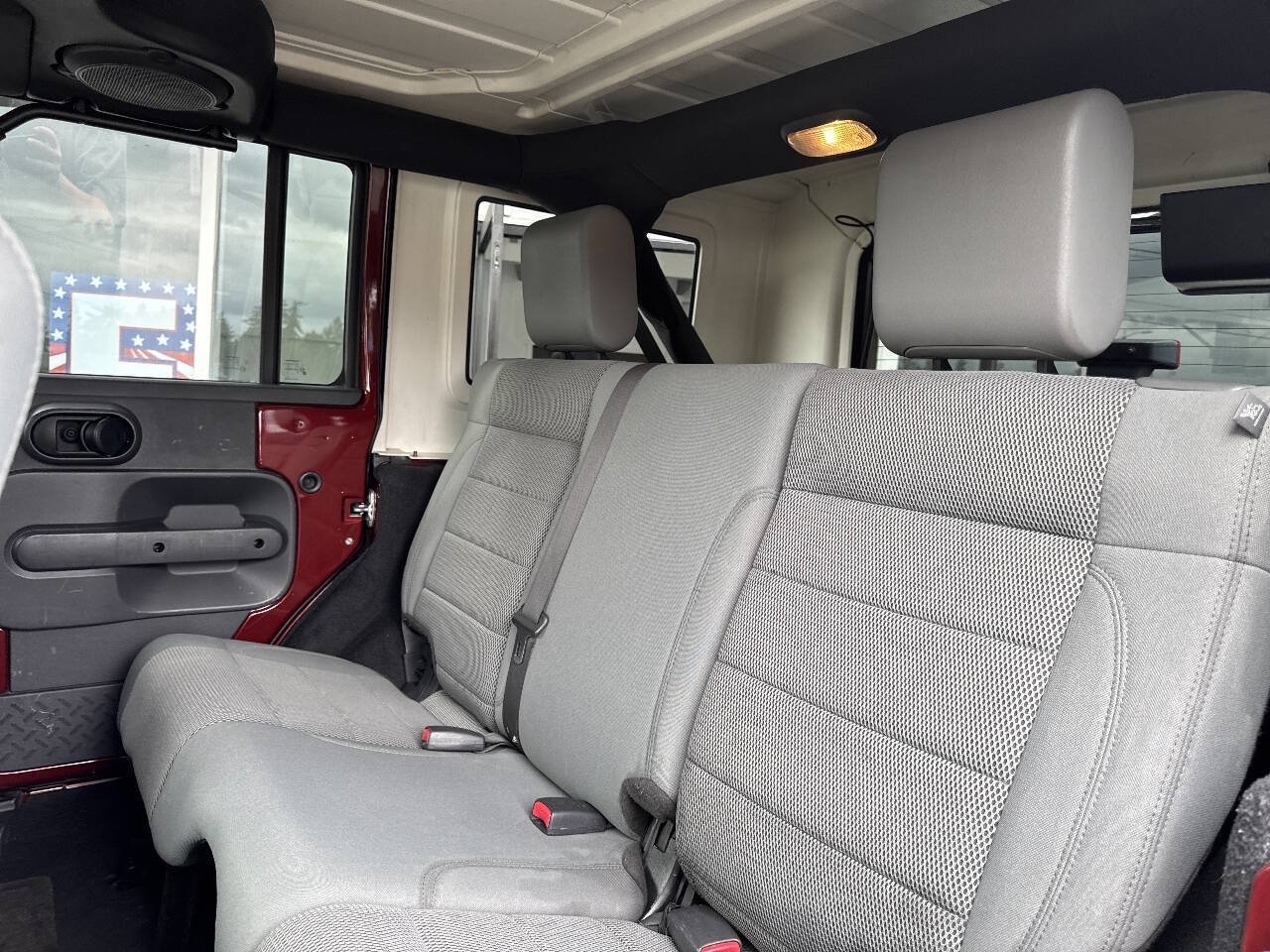 Used 2007 Jeep Wrangler Unlimited Sahara AWD/4WD image 23