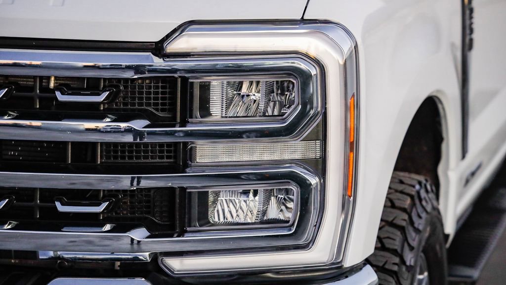 Used 2024 Ford F250 Lariat image 4