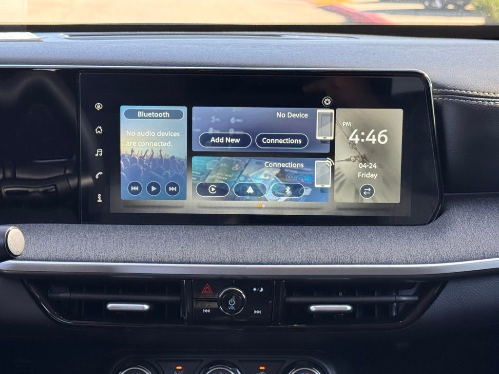 Certified 2025 Nissan Kicks SV FWD image 19