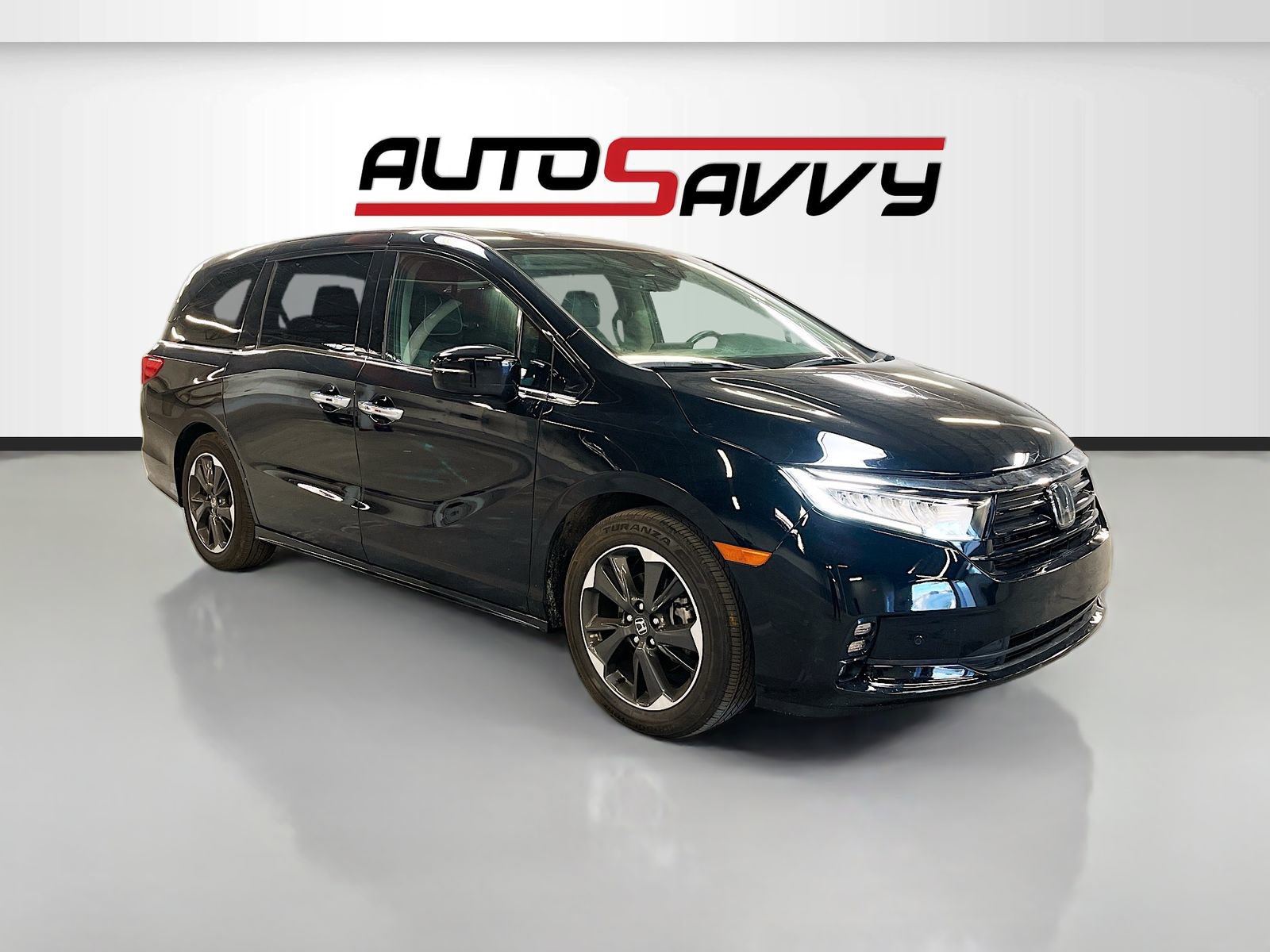 Used 2024 Honda Odyssey Elite image 2