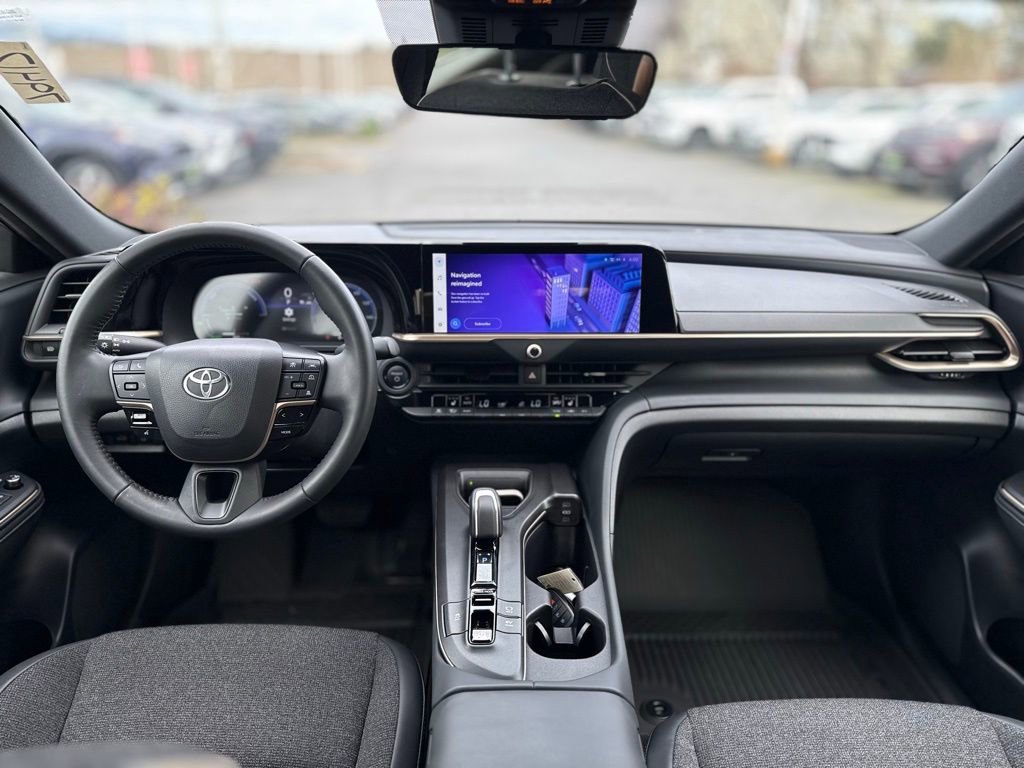 Certified 2023 Toyota Crown XLE image 22