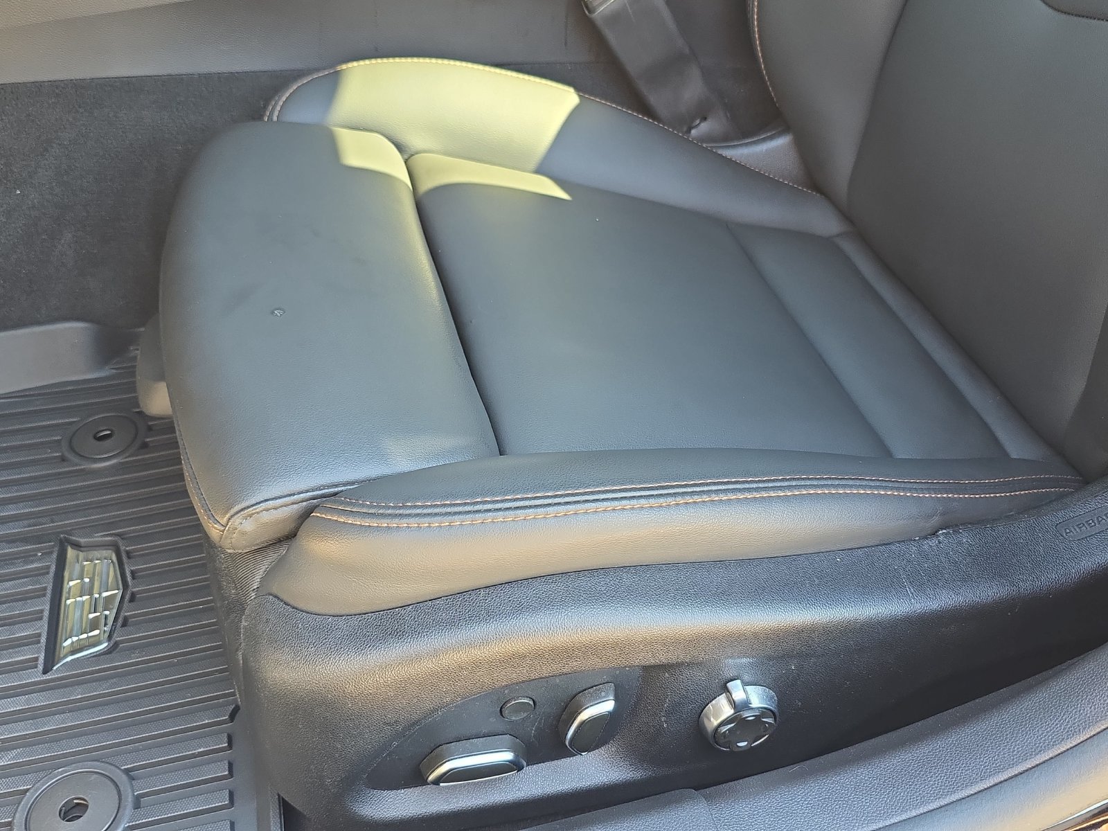 Used 2025 Cadillac CT5 V RWD image 26