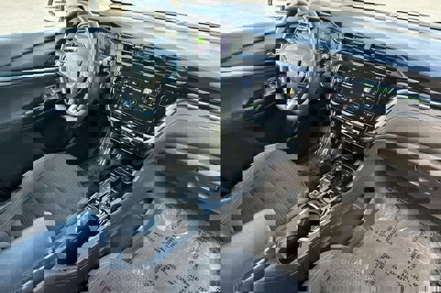 Used 2023 Chevrolet Bolt EUV LT image 18