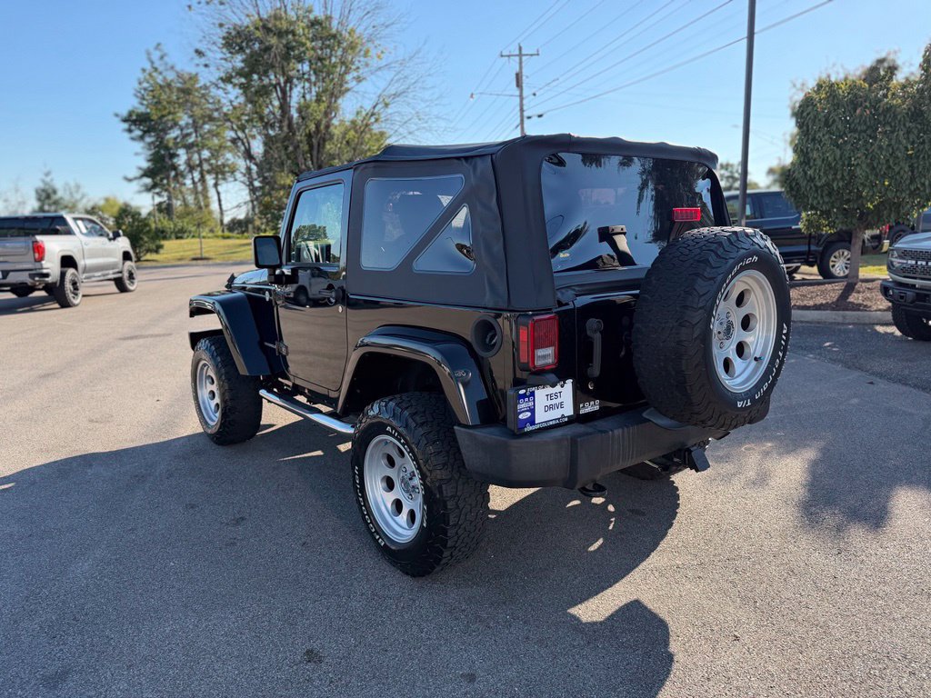 Used 2015 Jeep Wrangler Rubicon w/ Connectivity Group AWD/4WD image 5