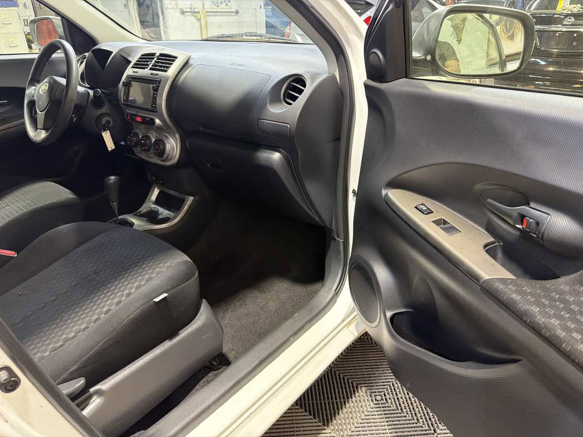 Used 2014 Scion xD image 18