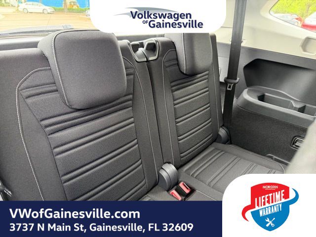Certified 2024 Volkswagen Tiguan S image 9