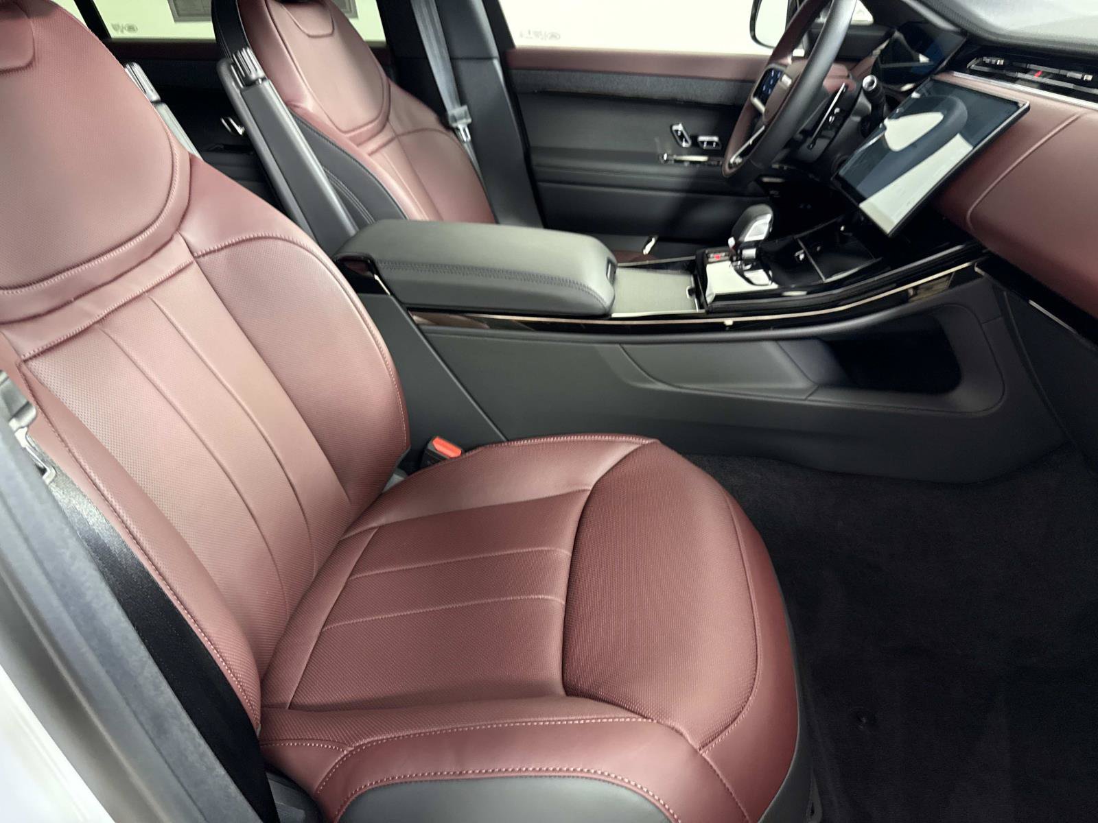 New 2026 Land Rover Range Rover Sport Dynamic SE AWD/4WD image 10