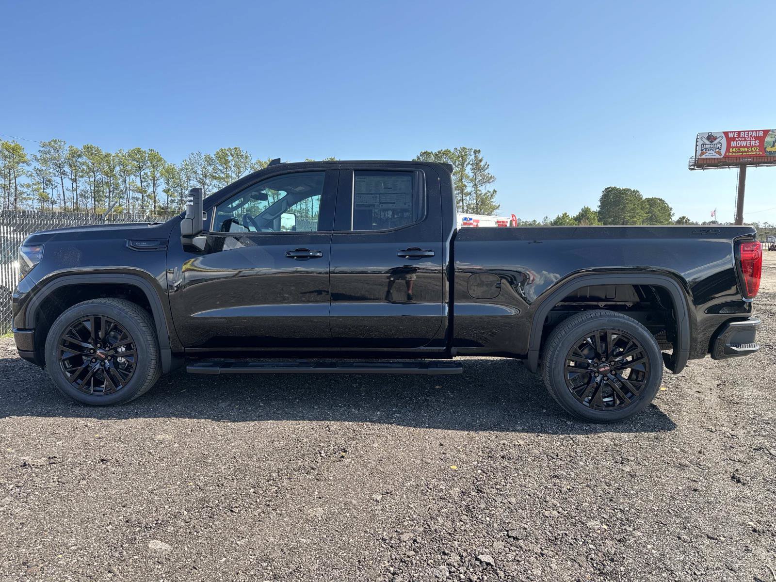 New 2026 GMC Sierra 1500 Elevation w/ LPO, Elevation Black Package AWD/4WD image 6