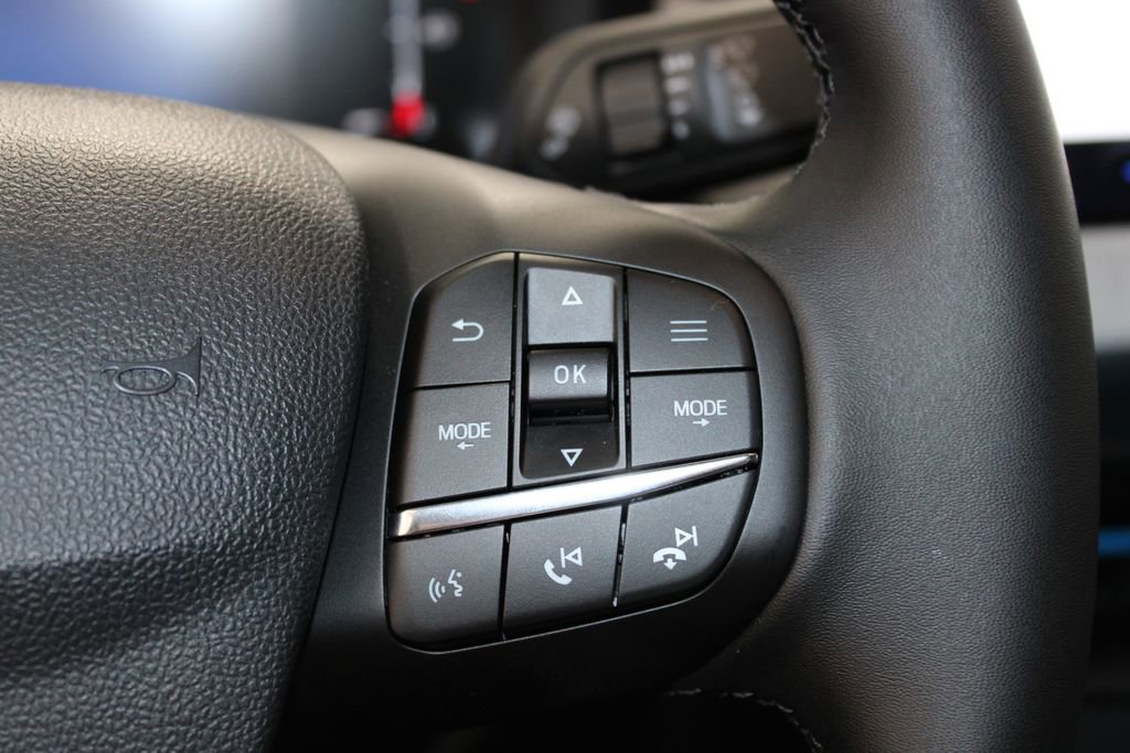 New 2025 Ford Maverick XLT w/ XLT Luxury Package image 39