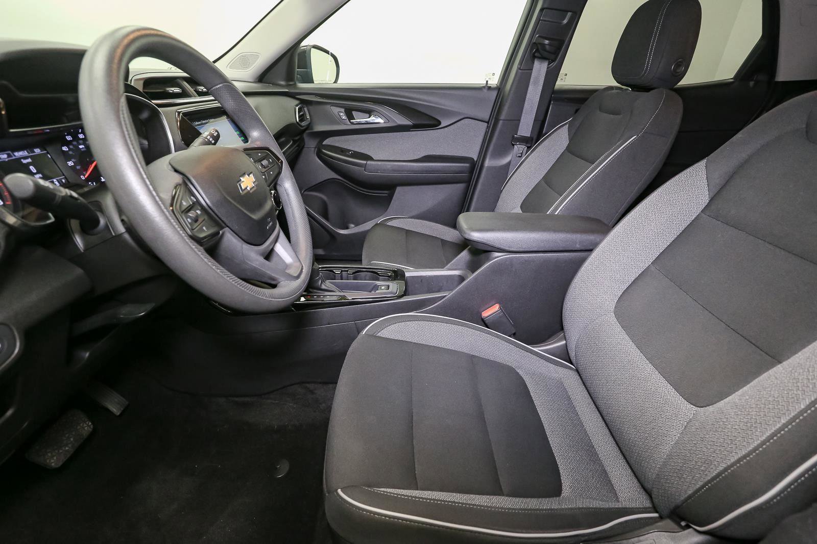 Used 2021 Chevrolet TrailBlazer LT w/ Convenience Package image 44