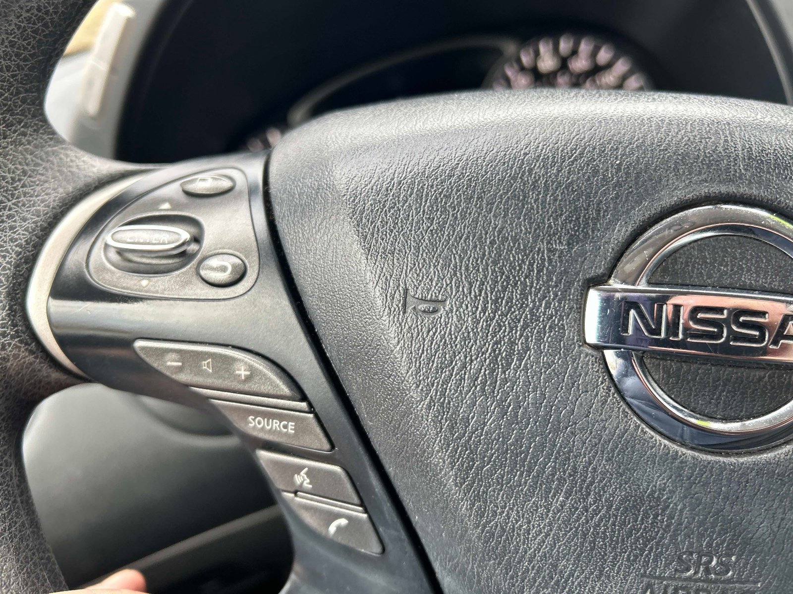 Used 2020 Nissan Pathfinder S AWD/4WD image 23
