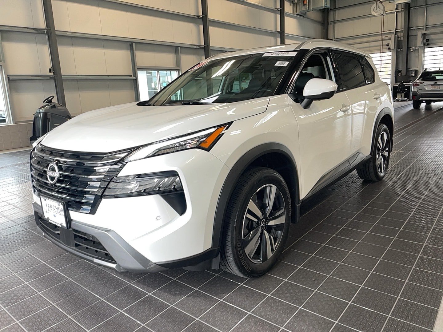 Used 2024 Nissan Rogue SL w/ SL Premium Package AWD/4WD image 3