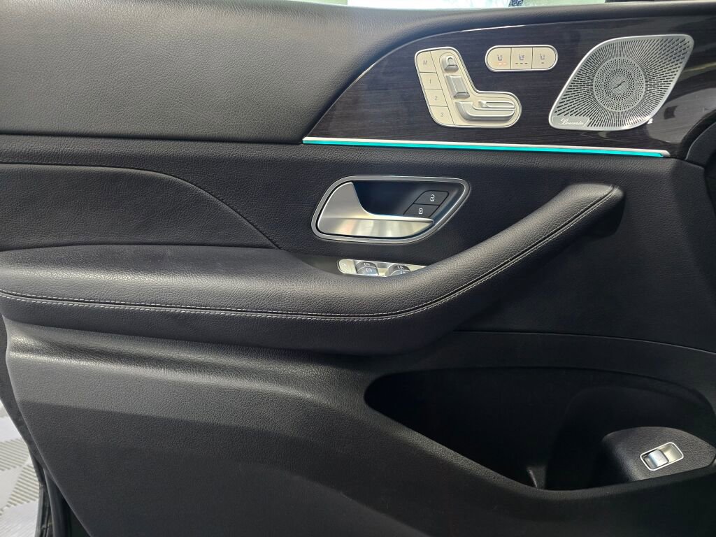 Used 2020 Mercedes-Benz GLS 450 4MATIC image 36