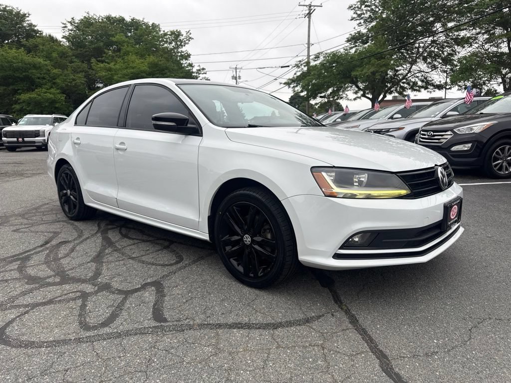 Used 2018 Volkswagen Jetta Sport FWD image 3