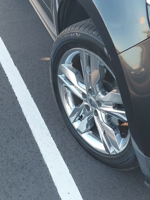 Used 2013 Ford Edge Limited image 9