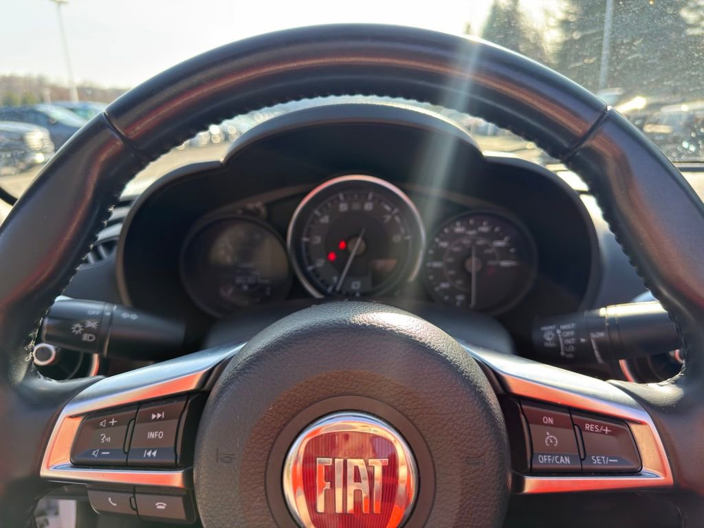 Used 2017 FIAT 124 Spider Classica image 15