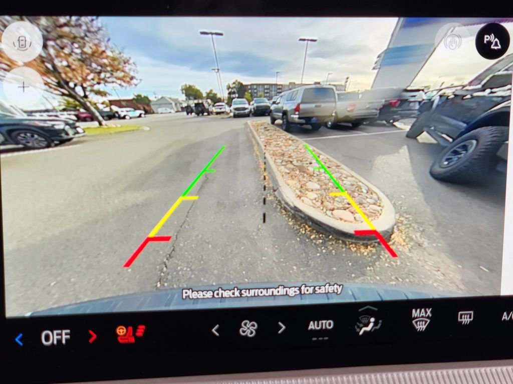 Used 2025 Ford Explorer Active w/ Active Comfort Package image 28