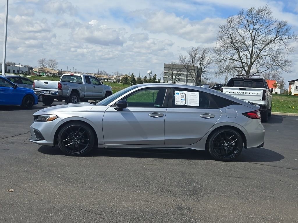 Used 2022 Honda Civic Sport image 4