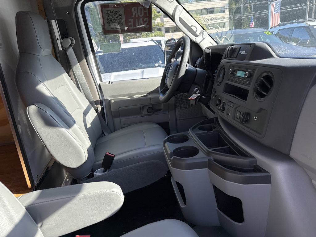 New 2024 Ford E-450 and Econoline 450 Super Duty w/ Driver's Safety Package RWD image 26