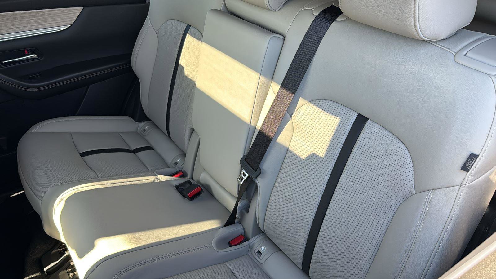 New 2026 MAZDA CX-90 Plug-In Hybrid w/ Preferred image 19