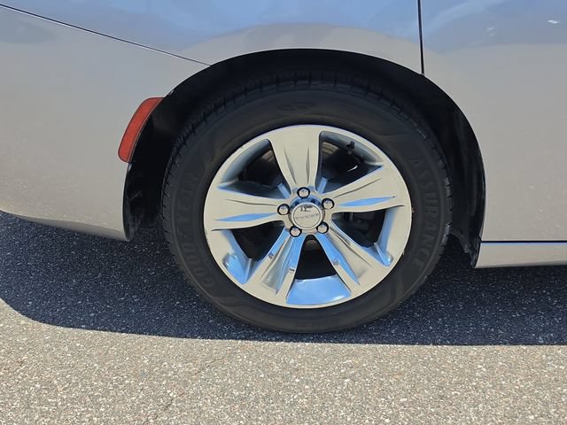 Used 2018 Dodge Charger SXT Plus RWD image 5