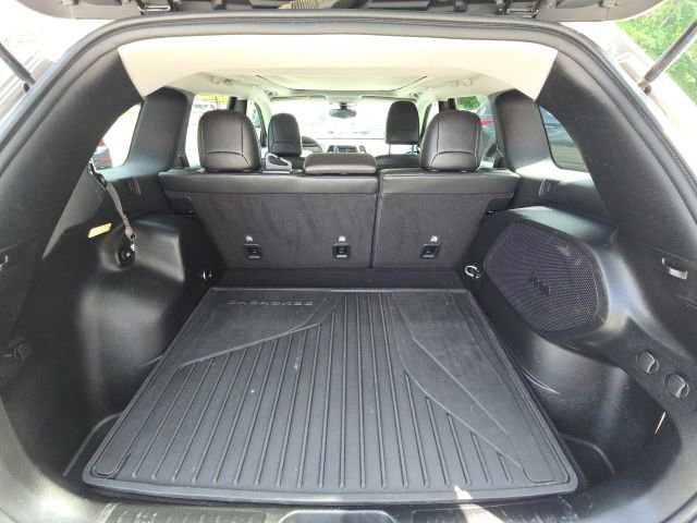 Used 2021 Jeep Cherokee Latitude Plus w/ Sun & Sound Group FWD image 12