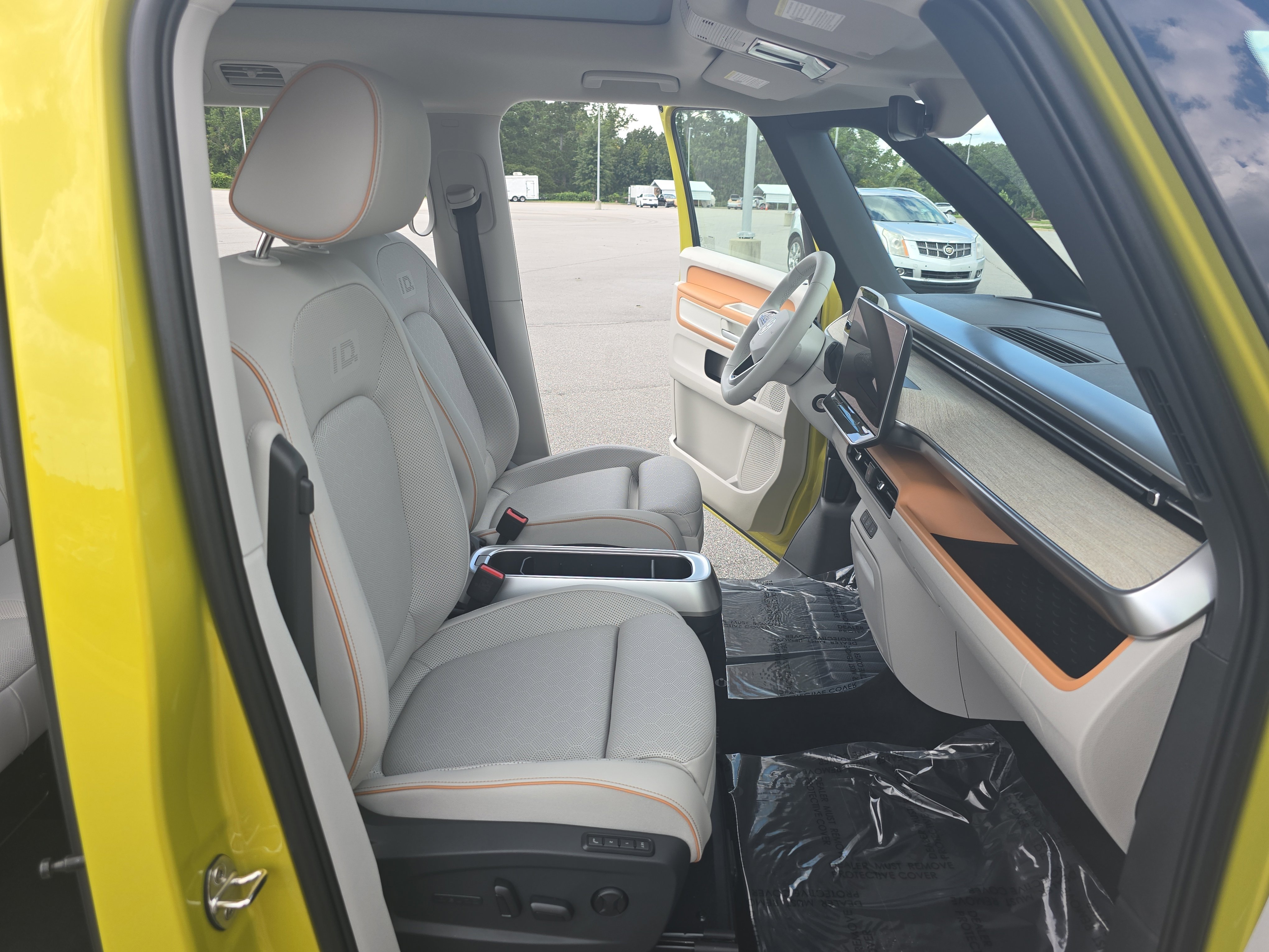 New 2025 Volkswagen ID. Buzz 1st Edition image 10