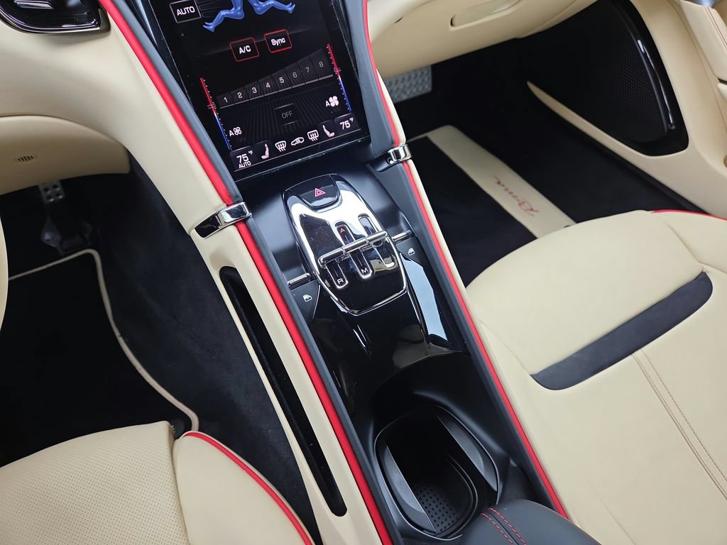 Used 2024 Ferrari Roma RWD image 14