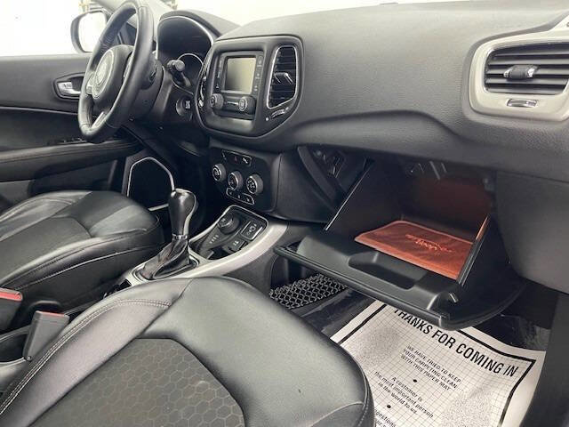 Used 2018 Jeep Compass Latitude w/ Safe & Security Group image 19