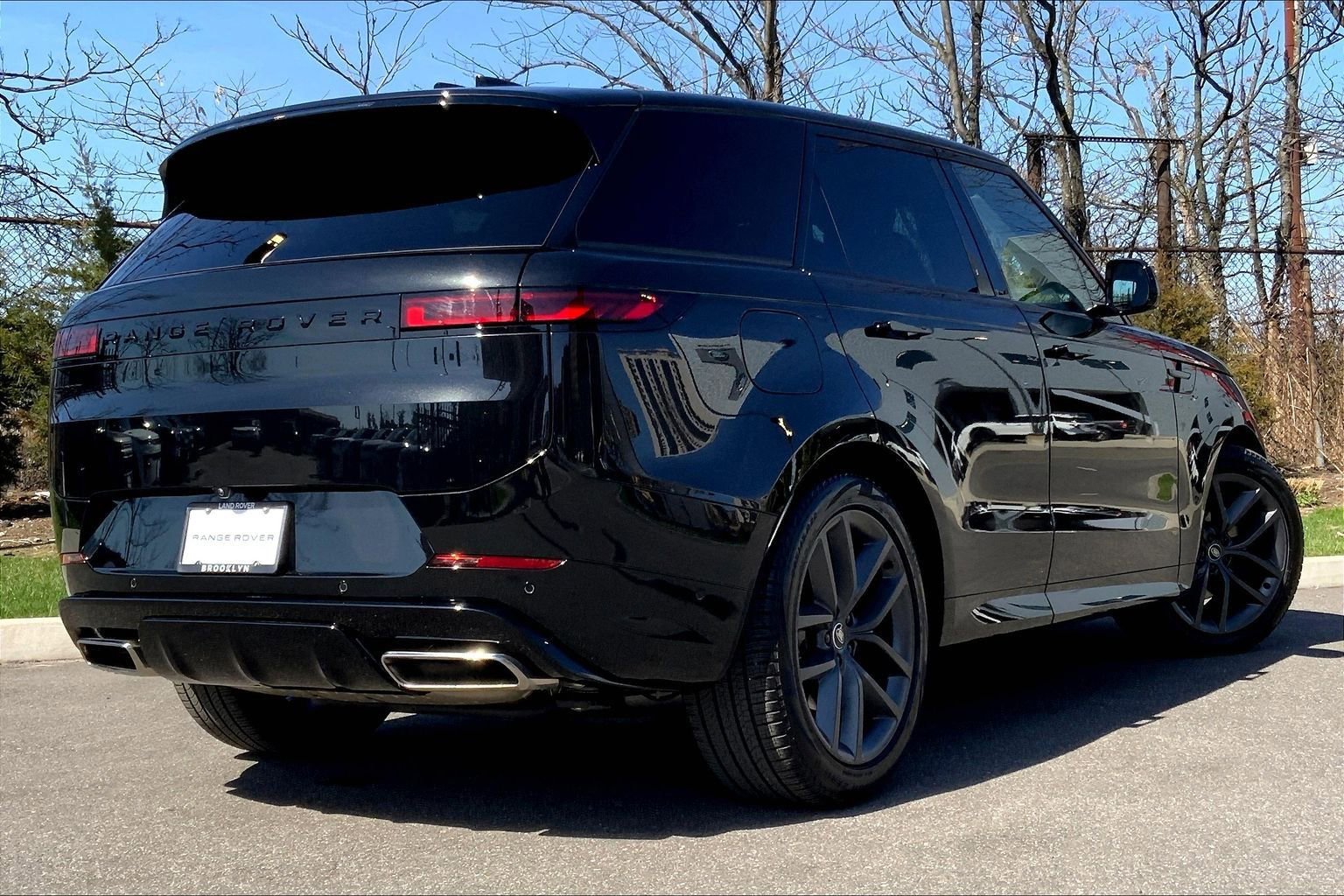 Used 2024 Land Rover Range Rover Sport Dynamic SE image 12