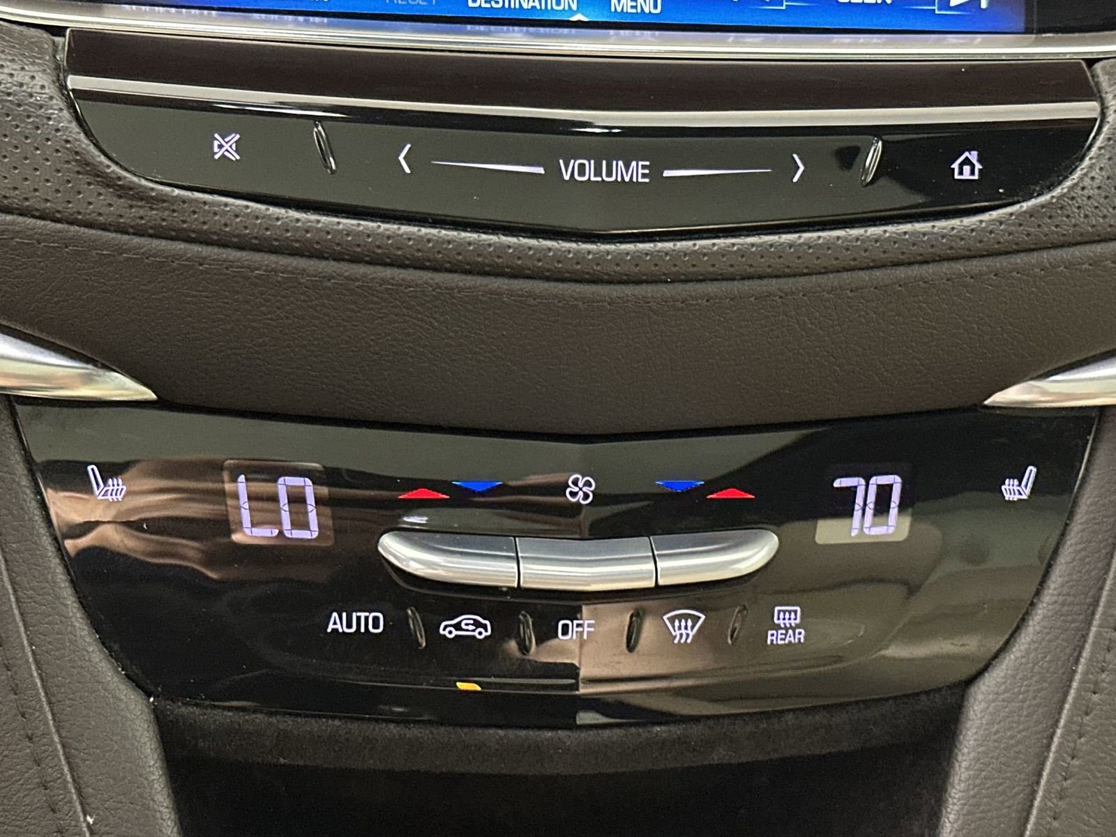 Used 2017 Cadillac XT5 Luxury w/ Driver Awareness Package image 19