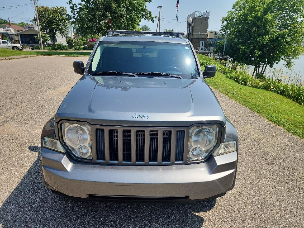 Used 2012 Jeep Liberty Sport w/ Popular Equipment Group AWD/4WD image 8
