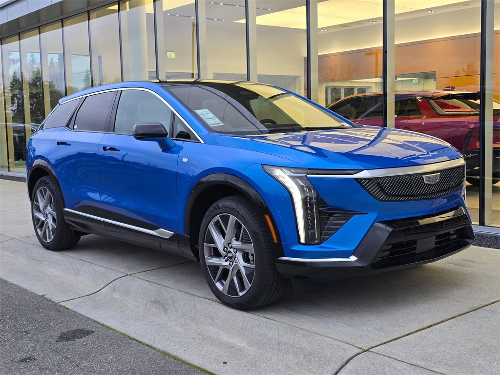 New 2026 Cadillac Optiq Luxury 1 image 7