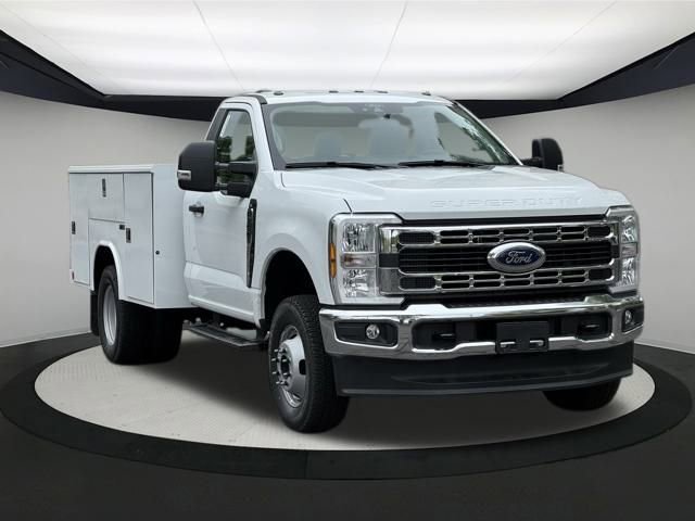 New 2025 Ford F350 XL w/ XL Chrome Package image 3