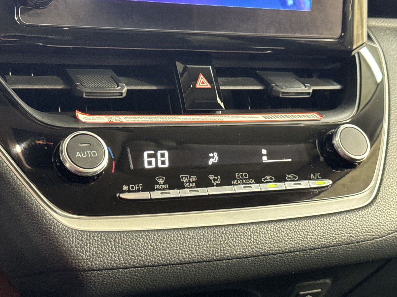 Used 2025 Toyota Corolla LE w/ Convenience Package FWD image 33