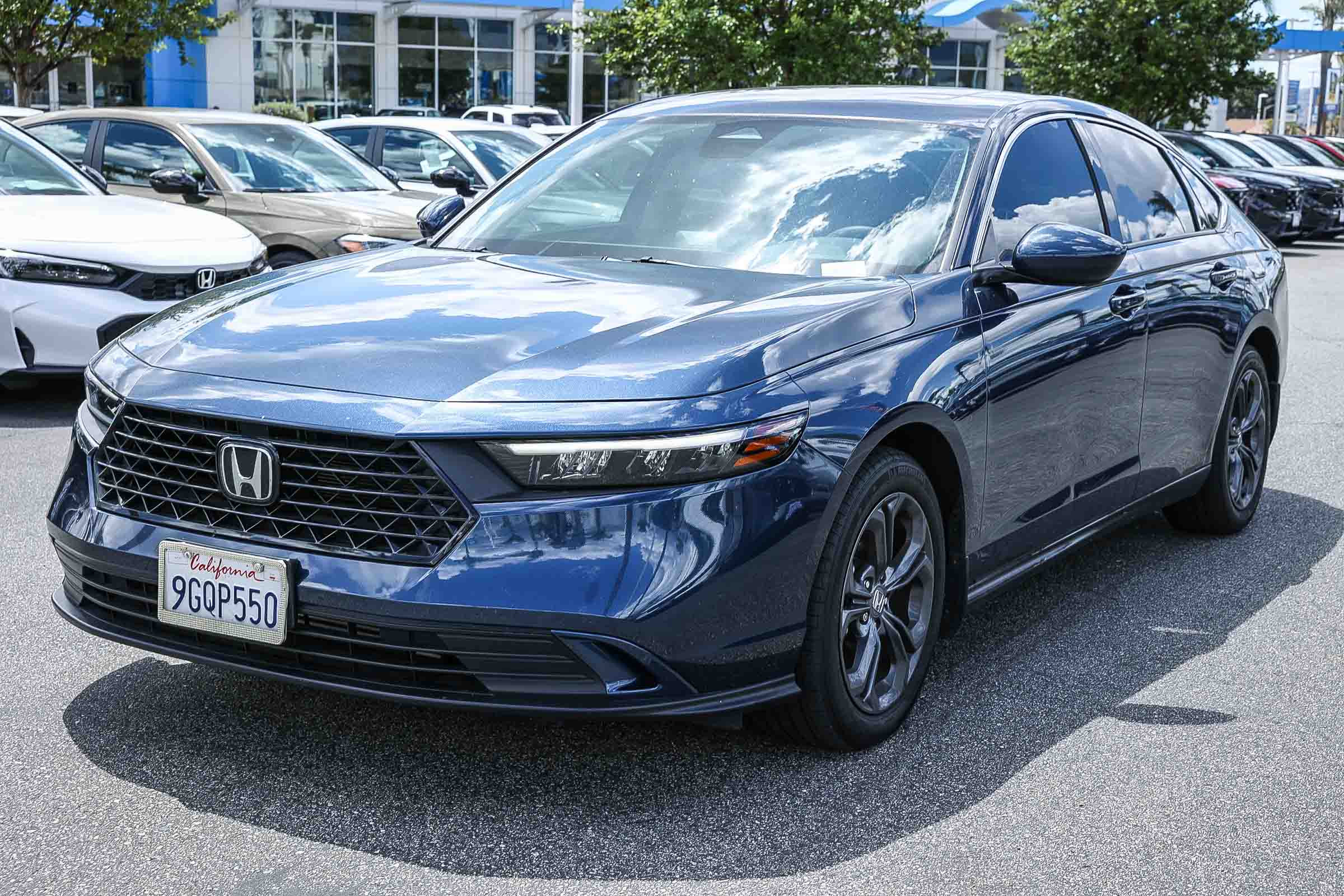 Used 2023 Honda Accord EX image 3