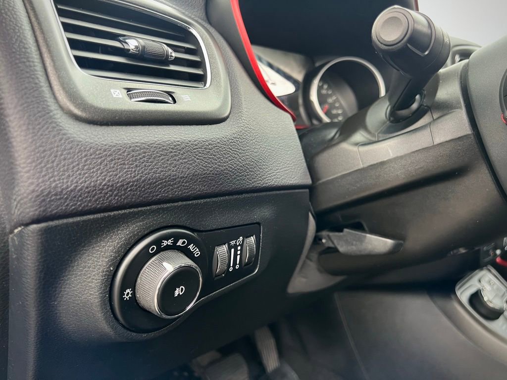 Used 2018 Jeep Compass Trailhawk AWD/4WD image 38