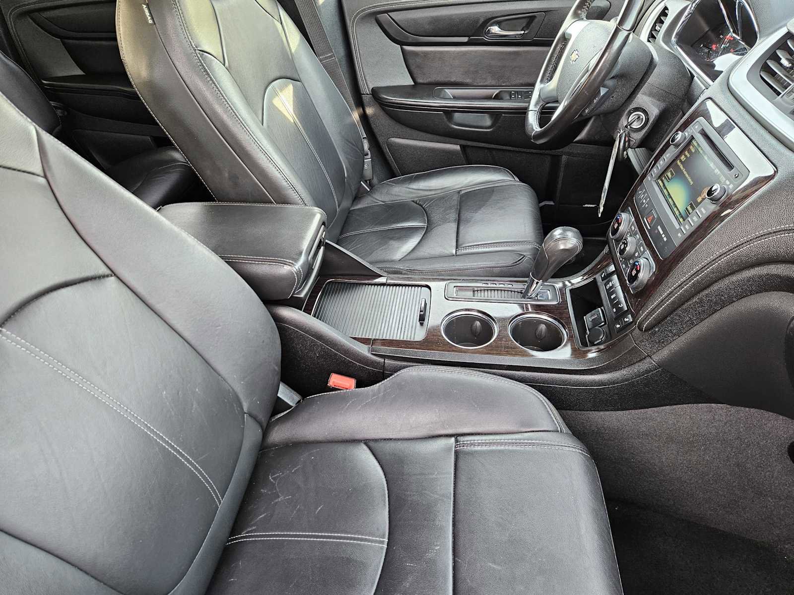 Used 2017 Chevrolet Traverse LT image 14