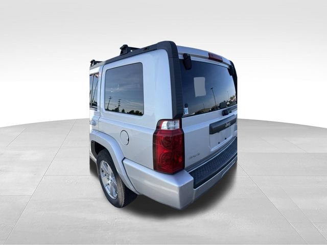 Used 2008 Jeep Commander Sport AWD/4WD image 5