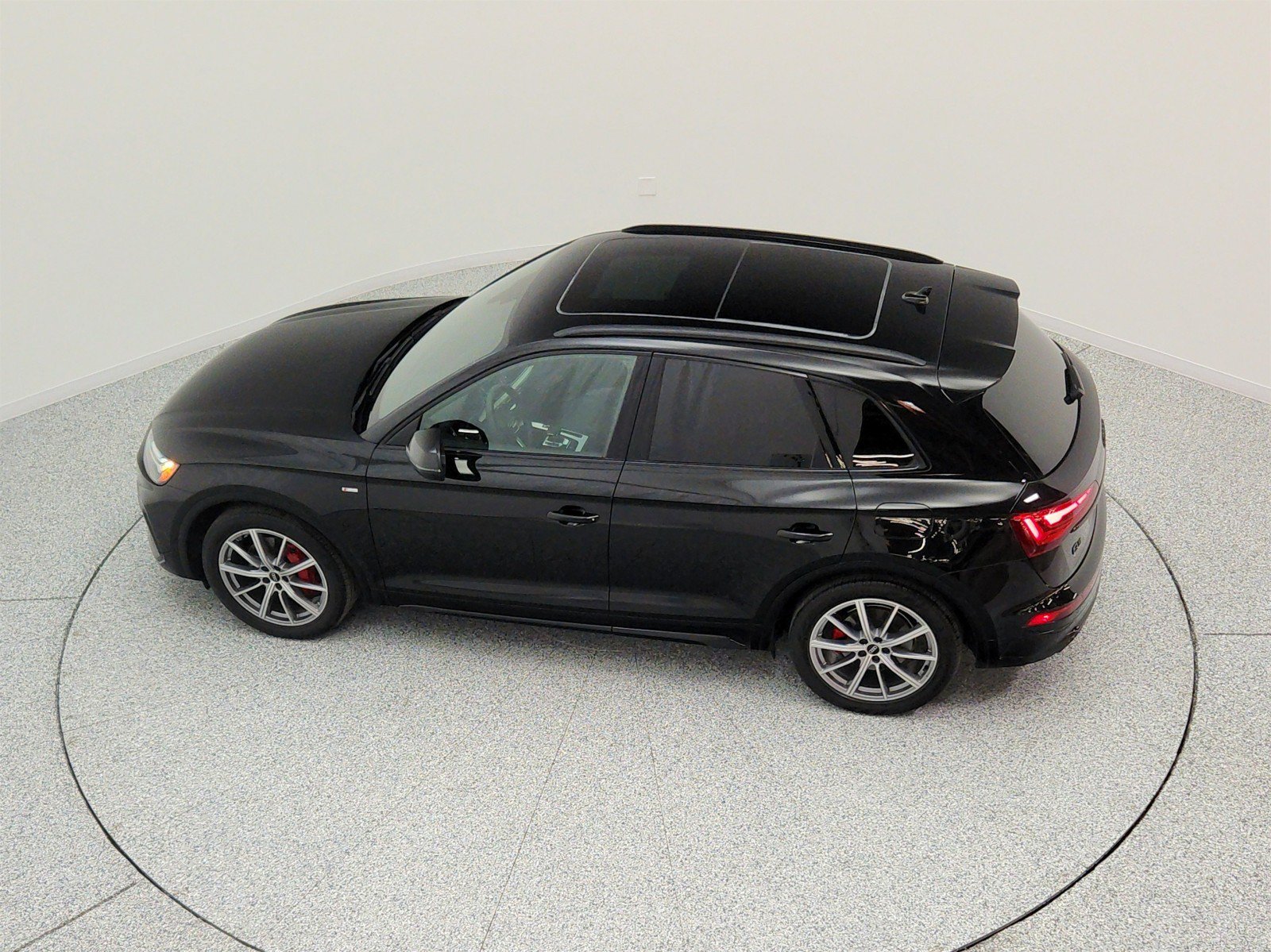 Used 2024 Audi Q5 e Premium Plus w/ Premium Plus Package AWD/4WD image 29