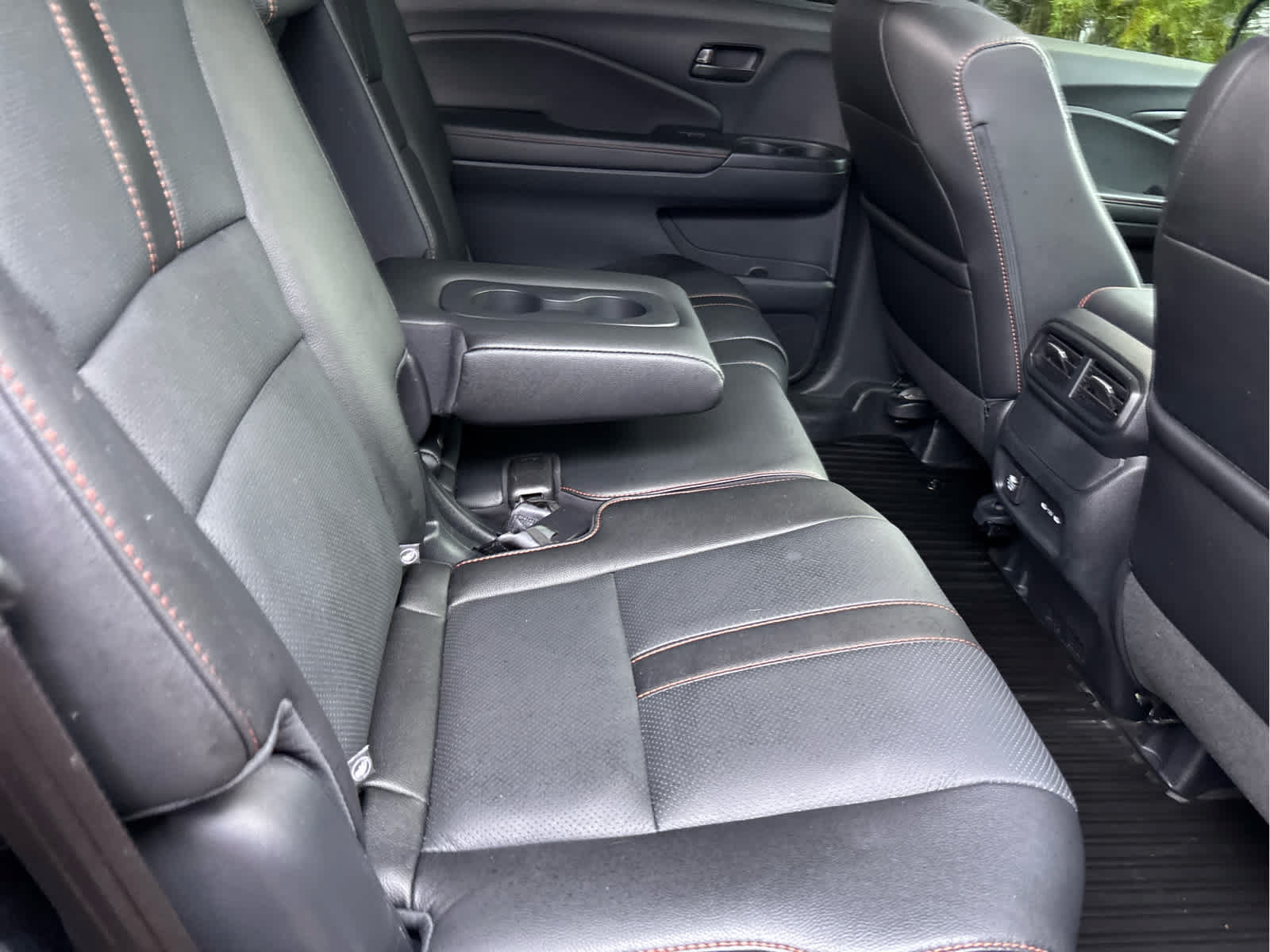 Used 2025 Honda Passport TrailSport image 32