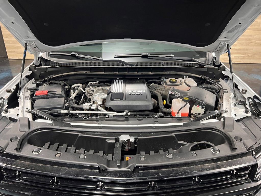 Used 2024 Chevrolet Suburban RST w/ Luxury Package image 24