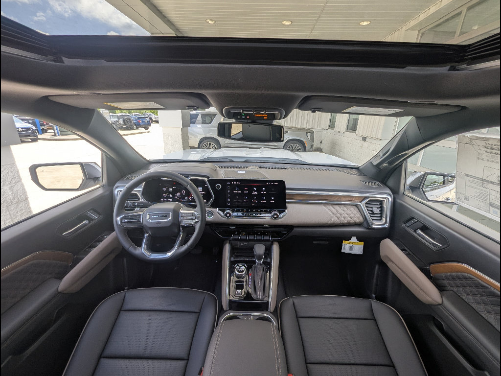 New 2026 GMC Canyon Denali AWD/4WD image 18